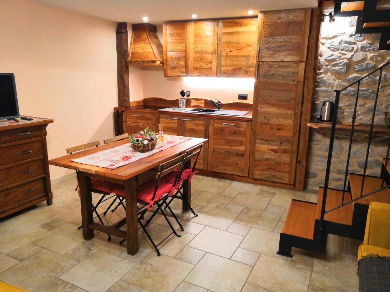 Souvenir De Tsaneli Apartment Roisan ภายนอก รูปภาพ